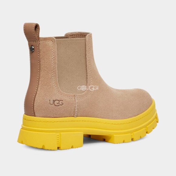 UGG Ashton Chelsea Suede Sand